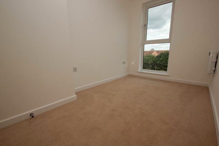 2 Bedroom Apartment To Rent In Woking, GU22