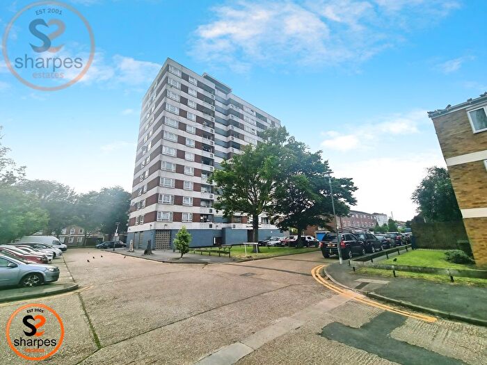 2 Bedroom Flat To Rent In Hudson Court, Pincott Road, SW19