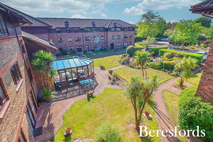 1 Bedroom Flat To Rent In Huskards, Waldegrave Gardens, RM14