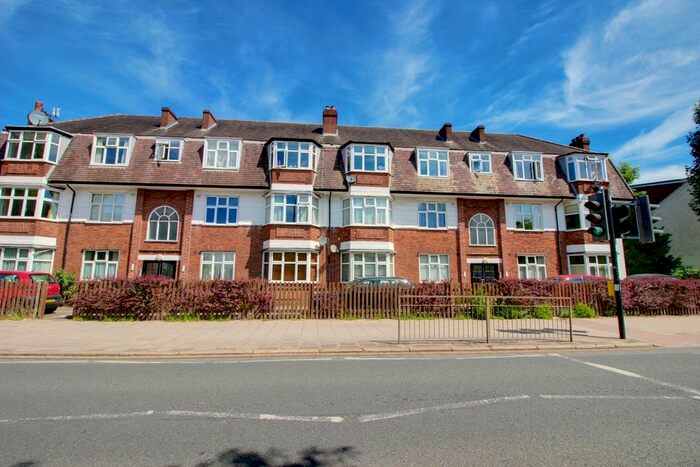 2 Bedroom Flat To Rent In Sherwood Hall, East End Road, London, N2