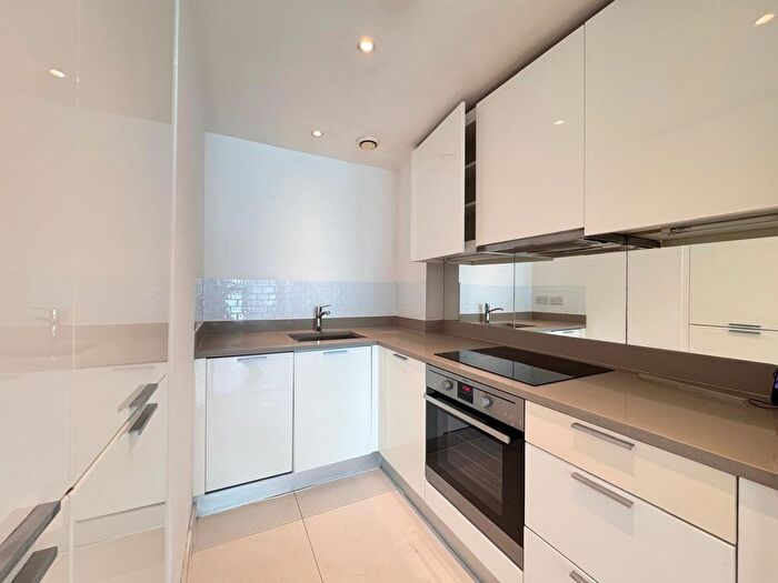 1 Bedroom Flat To Rent In Cardinal Building, High Village Point, Station Approach, Hayes, UB3