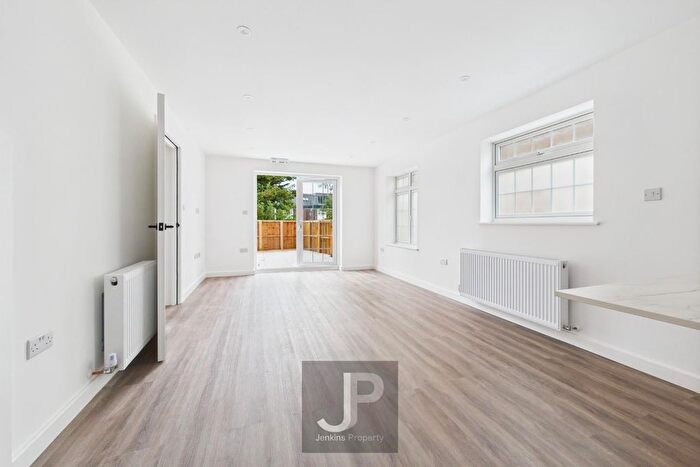1 Bedroom Property To Rent In St. Marys Drive, Benfleet, SS7