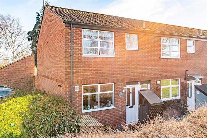 3 Bedroom End Of Terrace House For Sale In Guessens Road, Welwyn Garden City, AL8