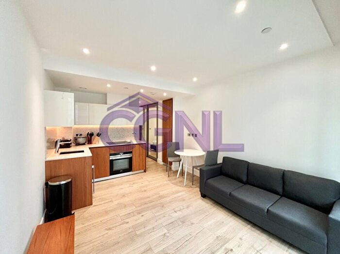 Studio To Rent In Neroli House, Piazza Walk, London, E1