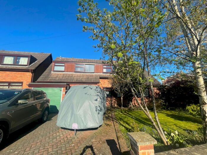 4 Bedroom Detached House To Rent In Warren Drive, Linton, Swadlincote, Derbyshire, DE12