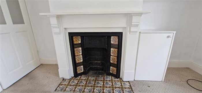 2 Bedroom Semi-detached House For Sale In Arthur Street, Farsley, Pudsey, LS28
