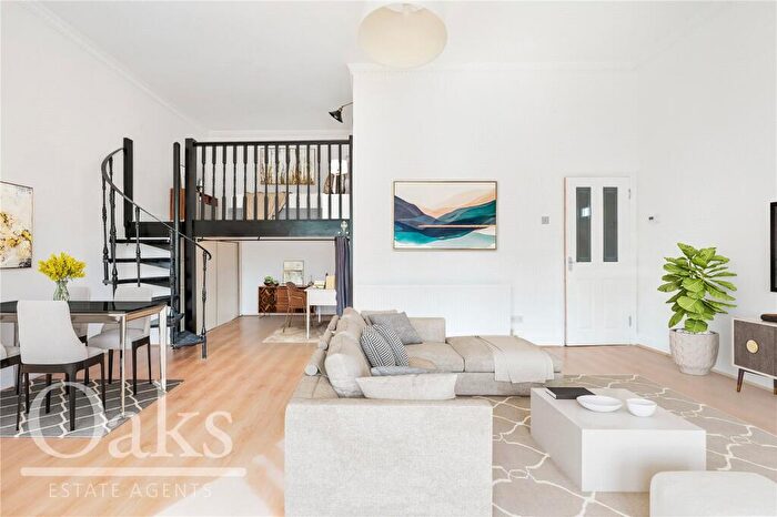 1 Bedroom Apartment For Sale In Beulah Hill, Upper Norwood, SE19