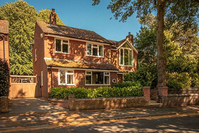 4 Bedroom Detached House For Sale In Chapel Street, Donisthorpe, Swadlincote, DE12