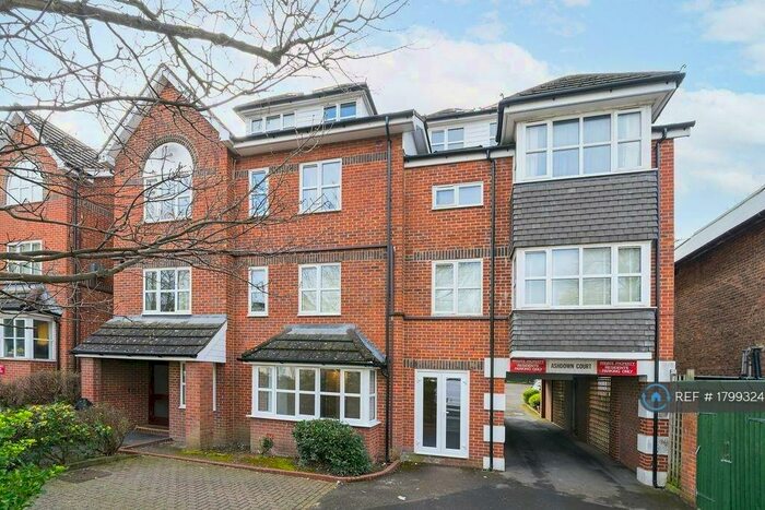2 Bedroom Flat To Rent In Ashdown Court, Sutton, SM2
