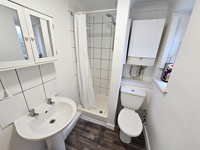 1 Bedroom Flat To Rent In Bitterne Road West, Southampton, SO18