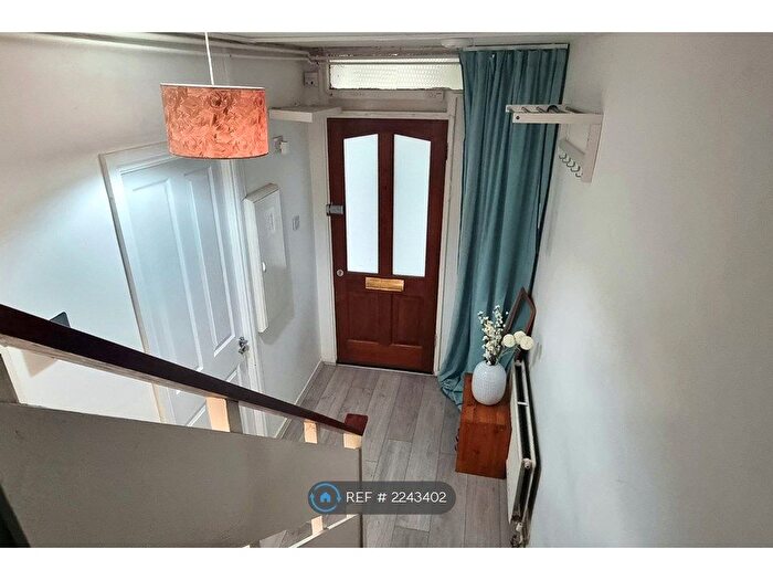 3 Bedroom Terraced House To Rent In Moody Street, London, E1