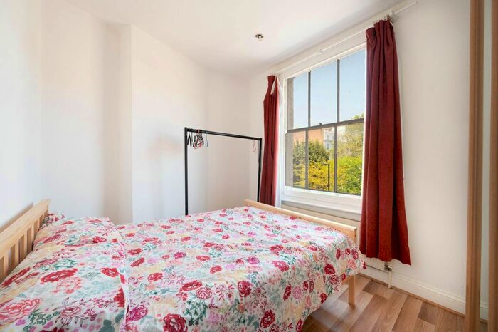 1 Bedroom Flat To Rent In Moscow Road, Bayswater, London, W2