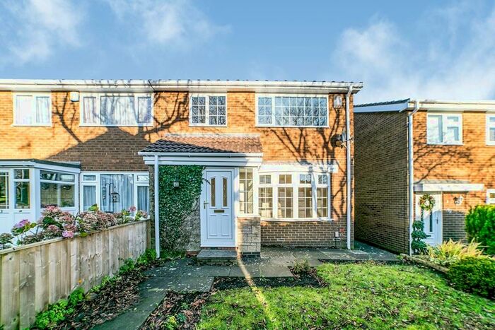 3 Bedroom Semi-Detached House To Rent In Wansford Way, Whickham, Newcastle Upon Tyne, NE16