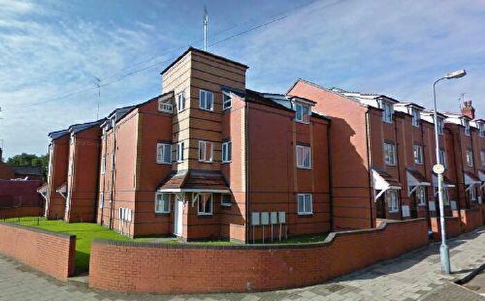 4 Bedroom House To Rent In Dawlish Road, Selly Oak, Birmingham, West Midlands, B29