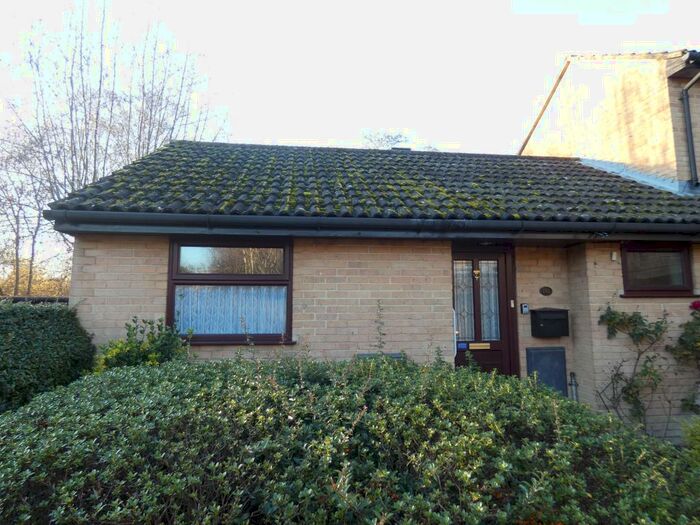 1 Bedroom Bungalow To Rent In Avondale, GU12