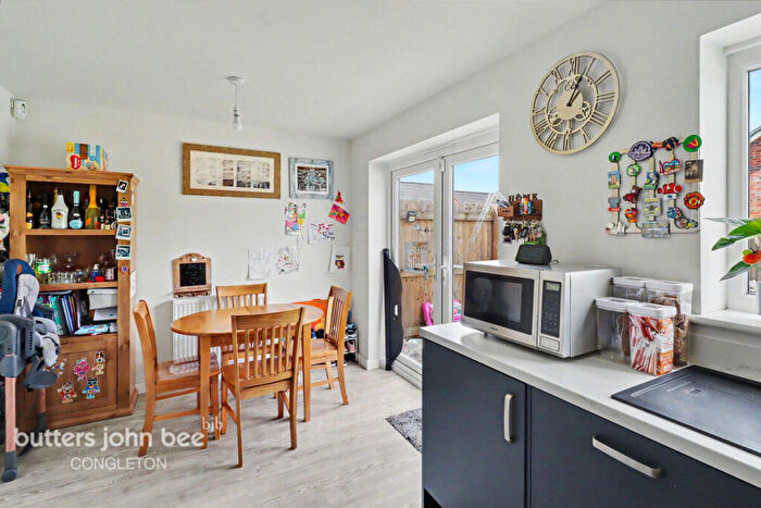 3 Bedroom Semi-Detached House For Sale In Lewis Way, Congleton, CW12