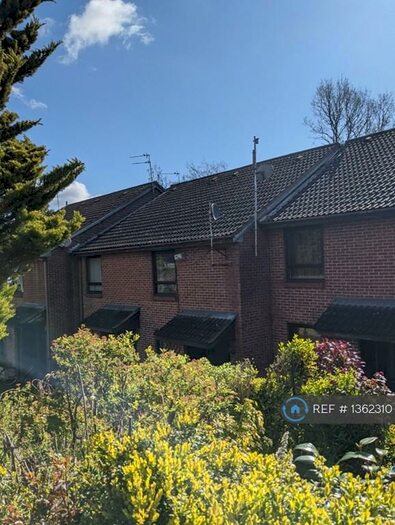 1 Bedroom Terraced House To Rent In Ardent Close, London, SE25