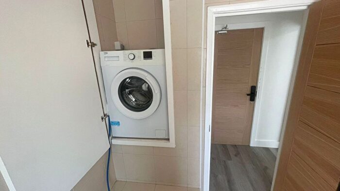 1 Bedroom Studio To Rent In Old Rectory Gardens, Edgware, HA8