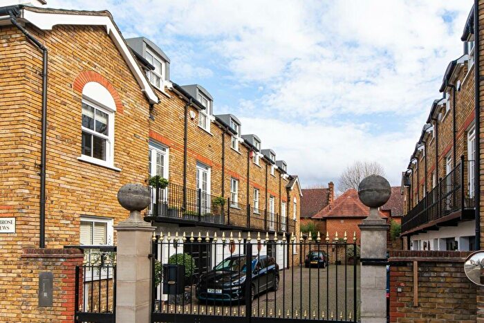 4 Bedroom Town House To Rent In Ambrose Mews, Battersea, SW11