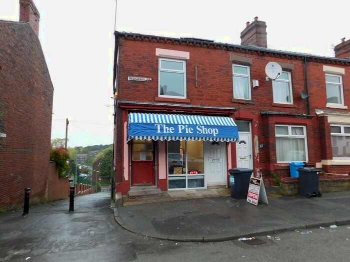 1 Bedroom Flat To Rent In Redgrave Street, Oldham, OL4
