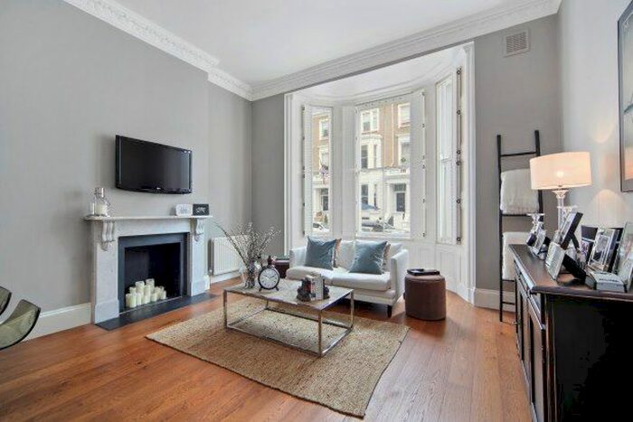 1 Bedroom Flat To Rent In Bina Gardens, London, SW5