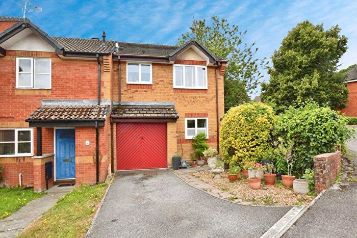 3 Bedroom End Of Terrace House For Sale In Woodbury Gardens, Harnham ***Video Tour***, SP2