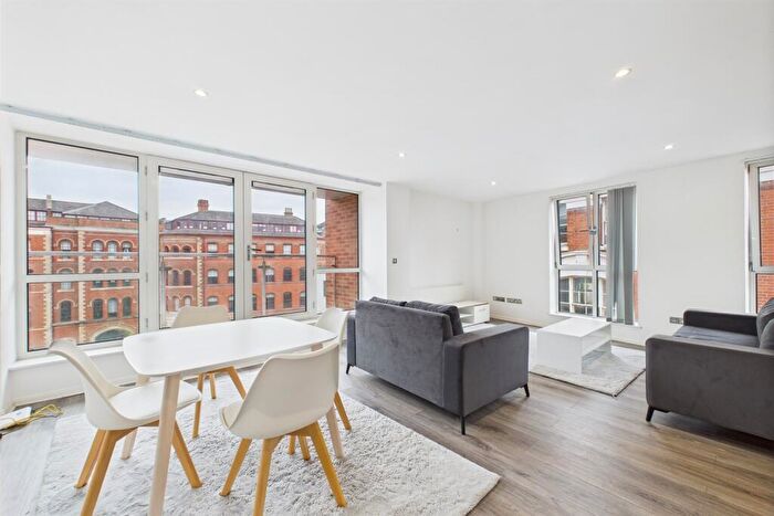 2 Bedroom Apartment To Rent In One Fletcher Gate, The Lace Market, NG1