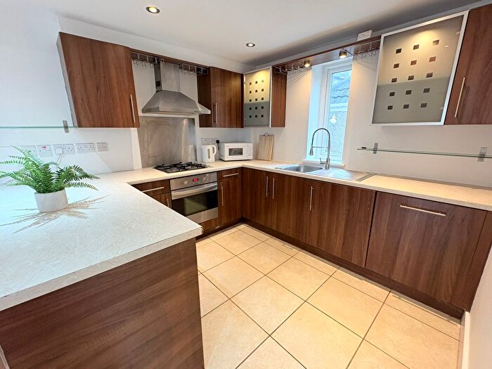 2 Bedroom Town House To Rent In Southville Mews, The Grove, Uplands, SA2