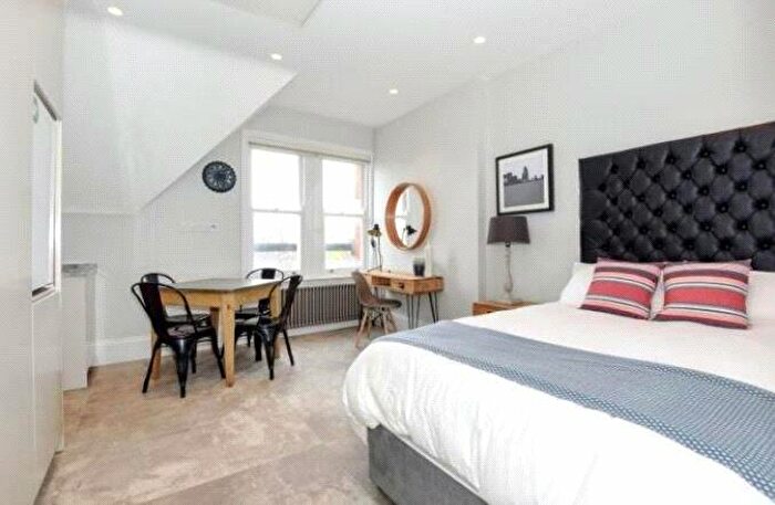 Apartment To Rent In Weston Park, Crouch End, London, N8