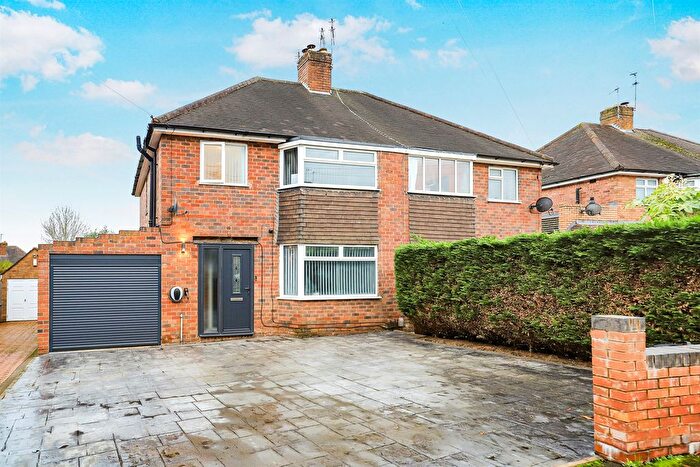 3 Bedroom Semi Detached House For Sale In Peterdale Drive, Penn, Wolverhampton, WV4