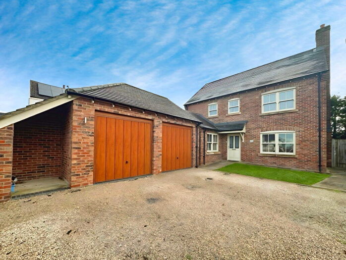 4 Bedroom Detached House For Sale In Woodville Road, Hartshorne, Swadlincote, Derbyshire, DE11