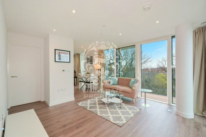 1 Bedroom Apartment To Rent In Newnton Close, N4