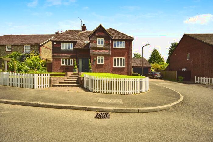 4 Bedroom Detached House For Sale In Downlands, Harrietsham, Maidstone, Kent, ME17