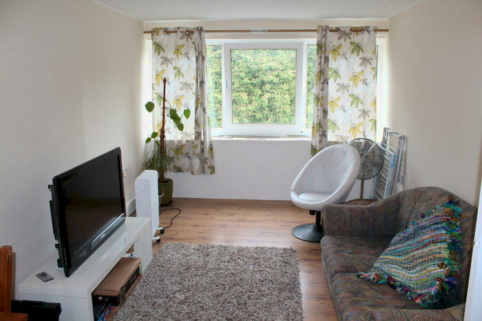 2 Bedroom Apartment To Rent In Berkeley Court, Sherwood, NG5