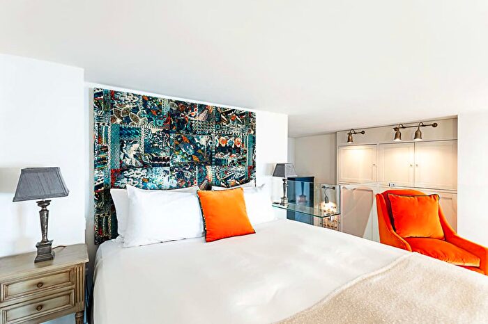 1 Bedroom Flat To Rent In Flat Court House, Seymour Place, London, W1H