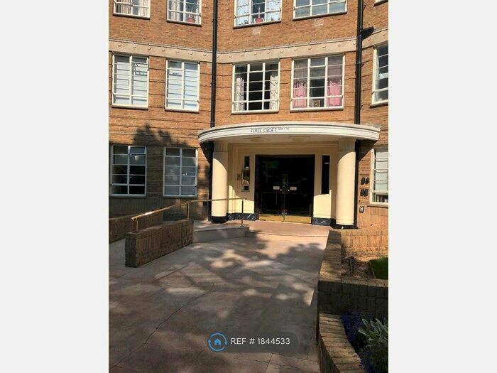 Studio To Rent In Furze Hill, Hove, BN3