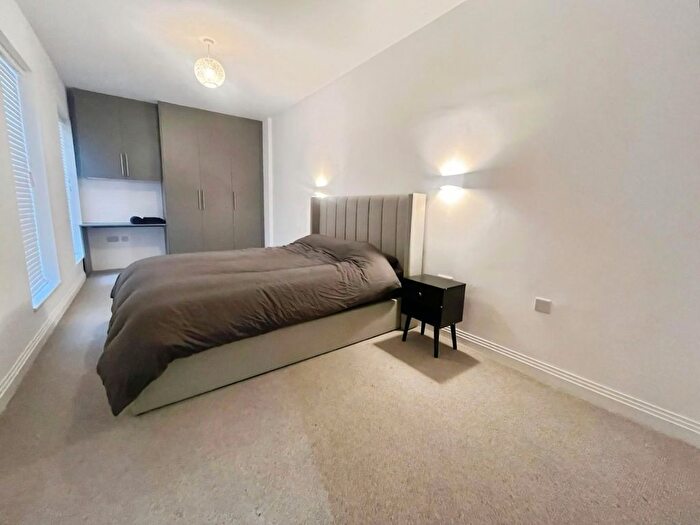 2 Bedroom Flat To Rent In Uxbridge Road, London, W7