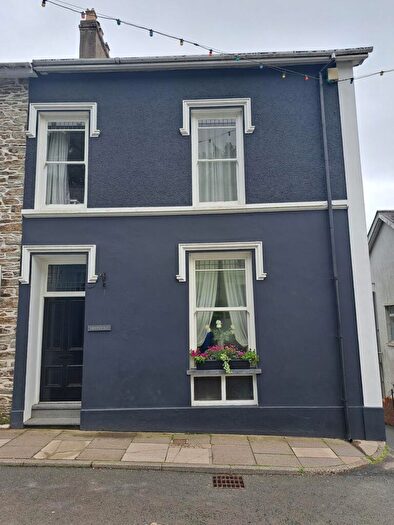 4 Bedroom End Of Terrace House For Sale In Wind Street, Llandysul, SA44
