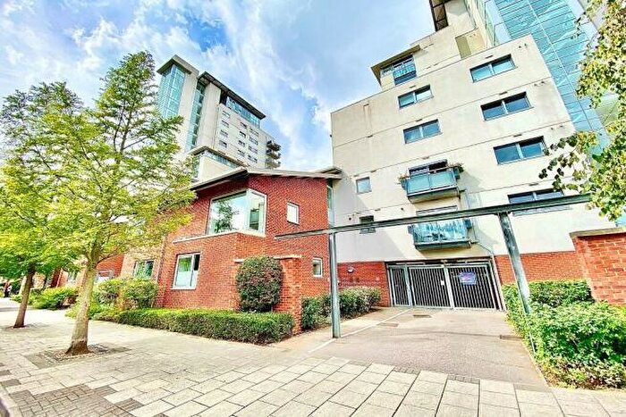 2 Bedroom Flat To Rent In Cumberland House, Erebus Drive, Royal Arsenal, Thamesmead, Woolwich, London, SE28