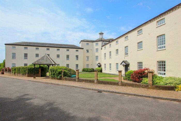 1 Bedroom Apartment For Sale In The Octagon, Collett Road, Ware, SG12