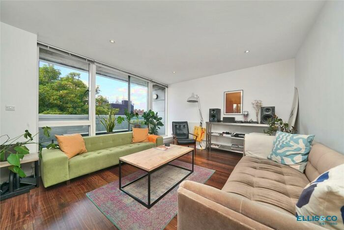 3 Bedroom Apartment To Rent In Fairchild House, Cambridge Crescent, London, E2