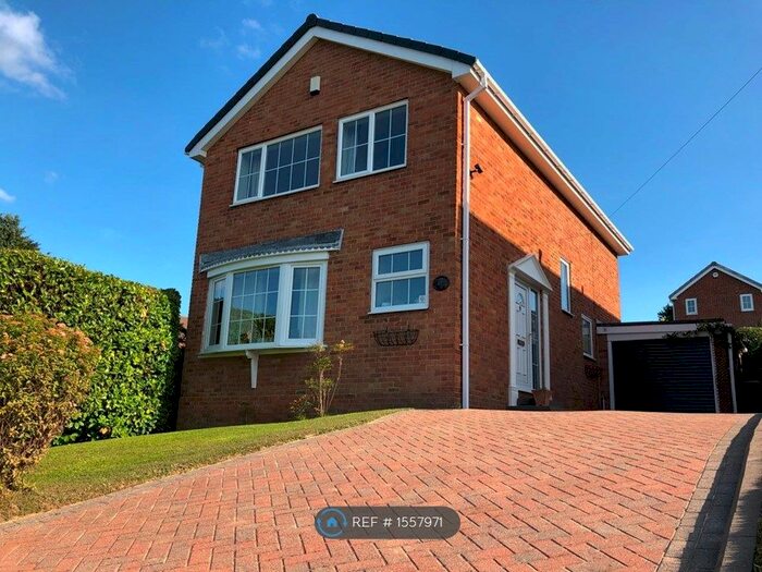 4 Bedroom Detached House To Rent In Wren Garth, Wakefield, WF2