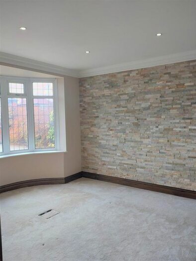 3 Bedroom Detached Bungalow To Rent In Denby Dale Road, Wakefield, WF2