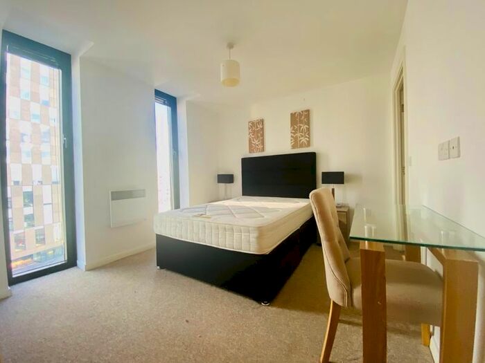 2 Bedroom Flat To Rent In Mann Island, Liverpool, L3
