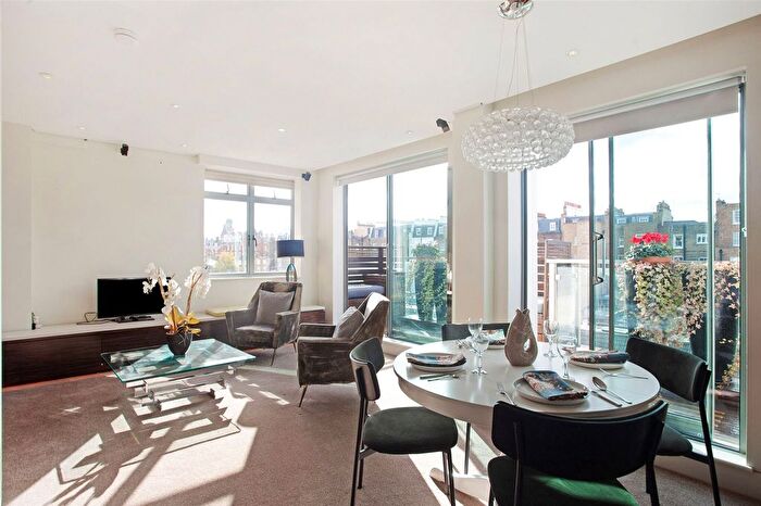 2 Bedroom Flat To Rent In Chesham Street, London, SW1X