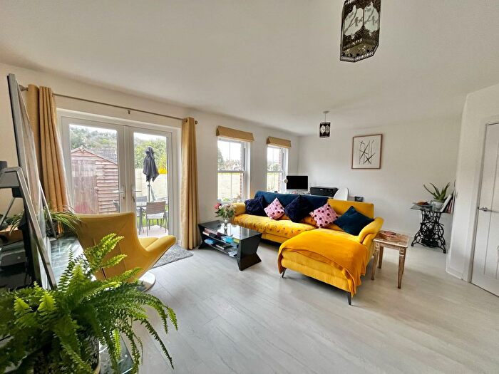 3 Bedroom Detached House For Sale In Kyle Court, Dover, CT16