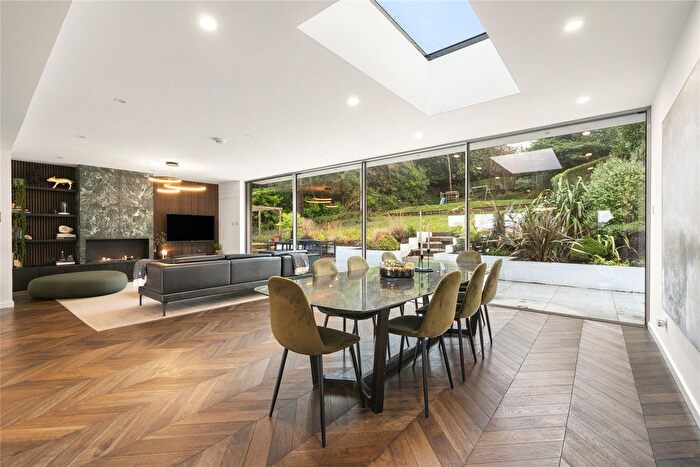 4 Bedroom Detached House For Sale In Broadwater Down, Tunbridge Wells, Kent, TN2