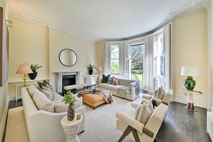 3 Bedroom Flat To Rent In Onslow Gardens, London, SW7