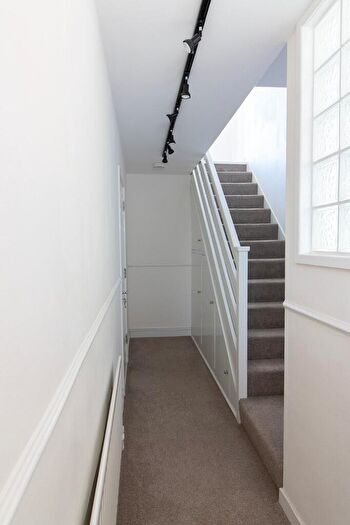 3 Bedroom Semi-Detached House To Rent In Furze Close, Redhill, RH1