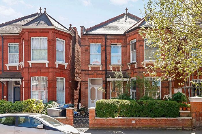 3 Bedroom Flat For Sale In Anson Road, London, NW2
